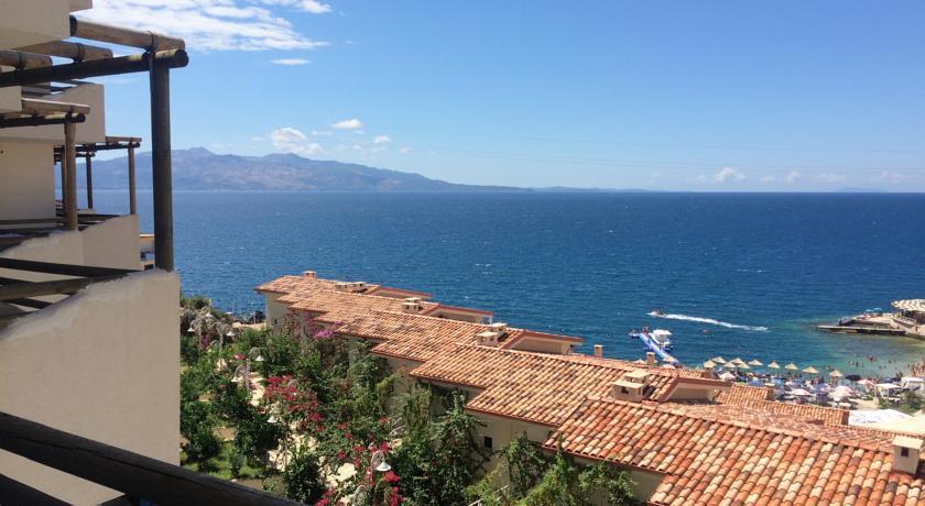 Sunny Bay Apartments Sarandë Eksteriør bilde